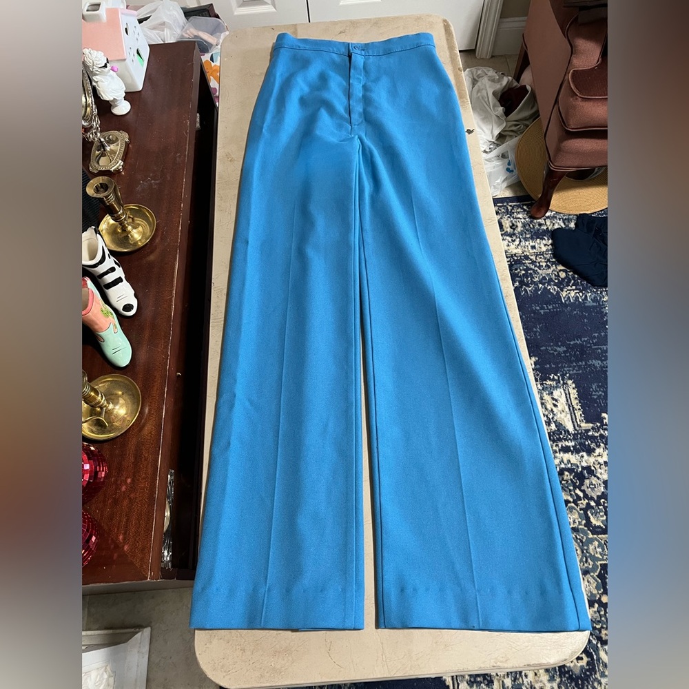 Vintage 70s Levi Strauss & Co. high waisted pants/trousers in electric blue, 25”